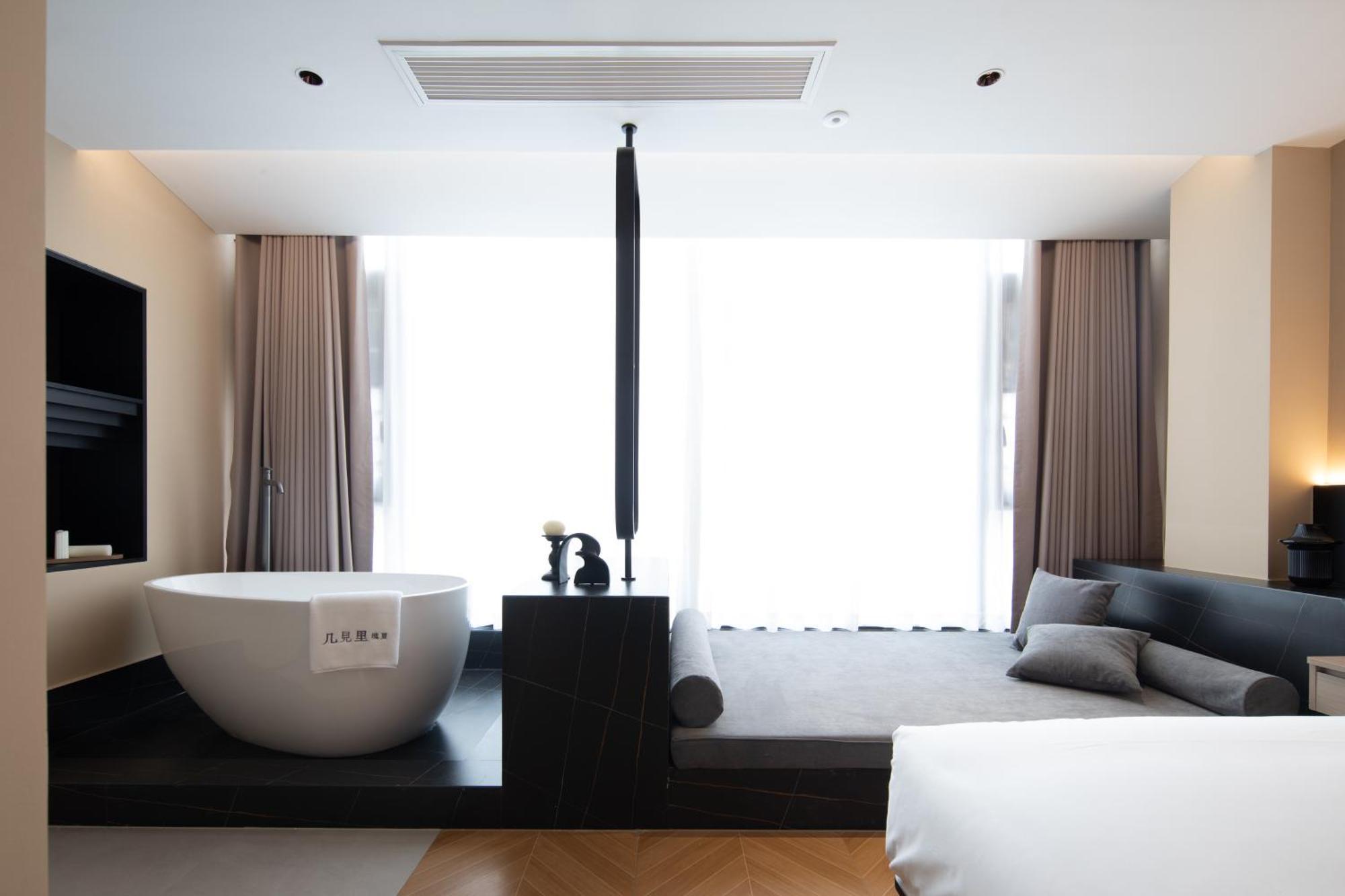 See You Soon At The Ritz Rose Summer Hotel Sanya Bagian luar foto