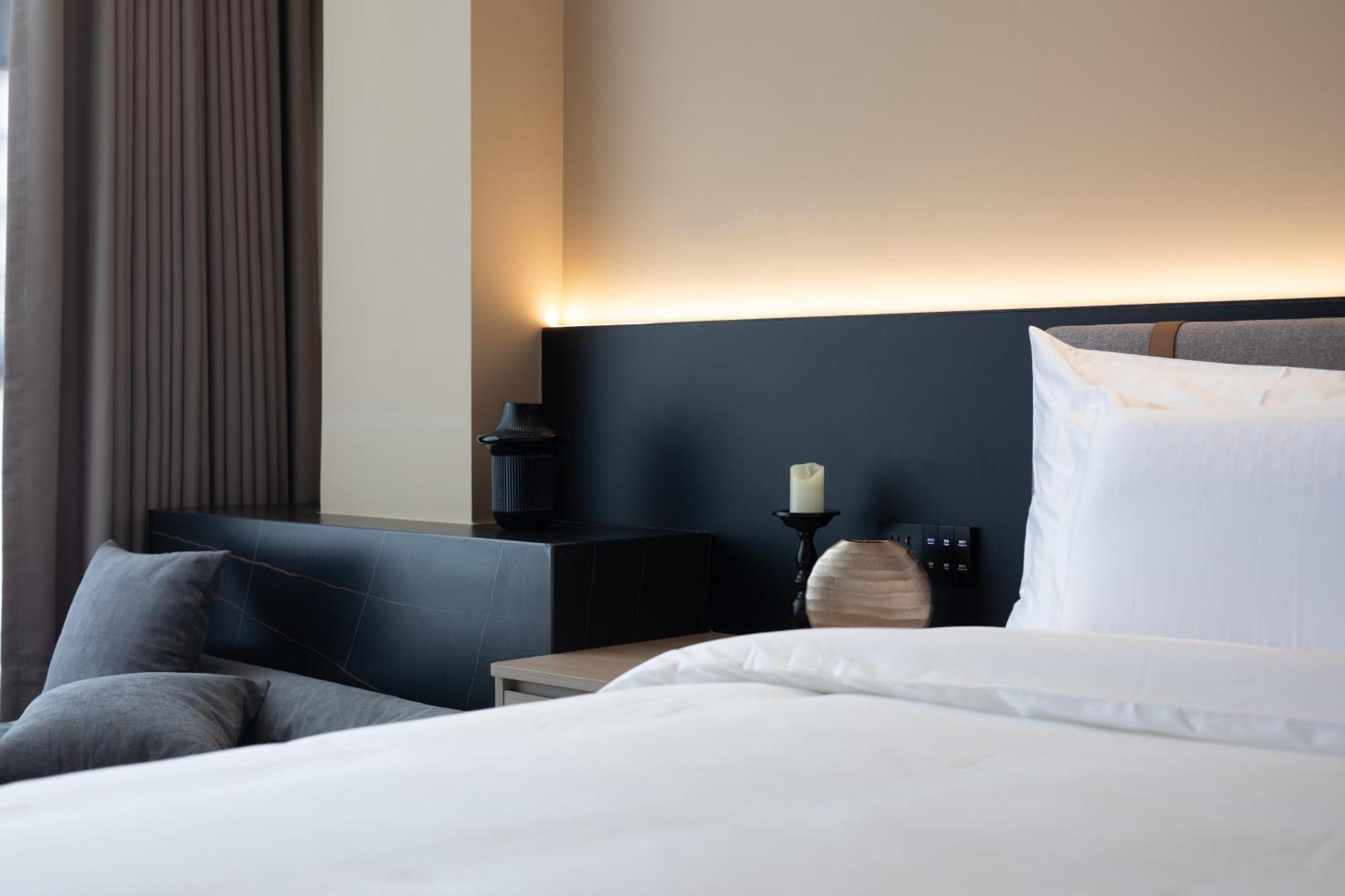See You Soon At The Ritz Rose Summer Hotel Sanya Bagian luar foto