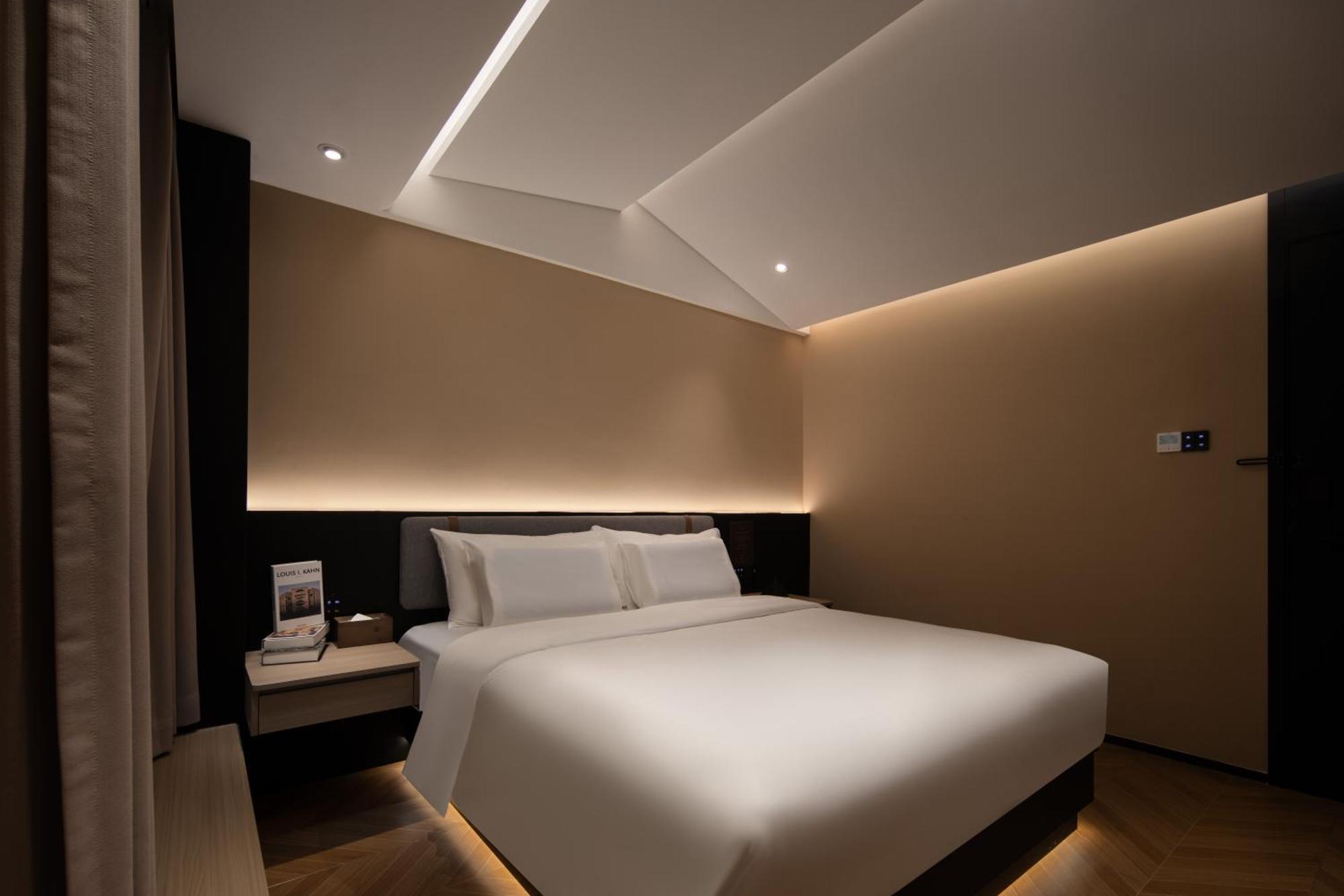 See You Soon At The Ritz Rose Summer Hotel Sanya Bagian luar foto